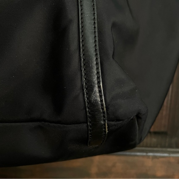 KATE SPADE Nylon Diaper/Travel Tote Bag with detachable strap - Picture 6 of 15